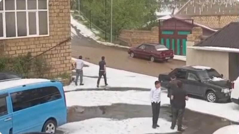 Gədəbəydə yağışdan sonra dolu düşdü -  VİDEO 
