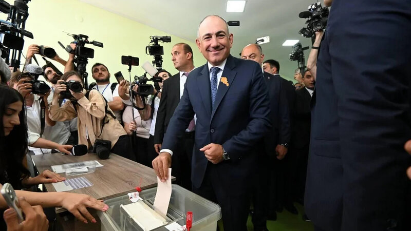 Ermənistanda səslərin hamısı hesablandı, Paşinyanın partiyası qalib gəldi