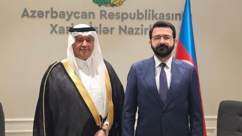 Səudiyyə Ərəbistanının səfiri XİN rəsmisi ilə görüşdü