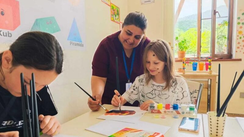 Azərbaycana gətirilmiş ukraynalı uşaqlara reabilitasiya xidmətləri göstərilir