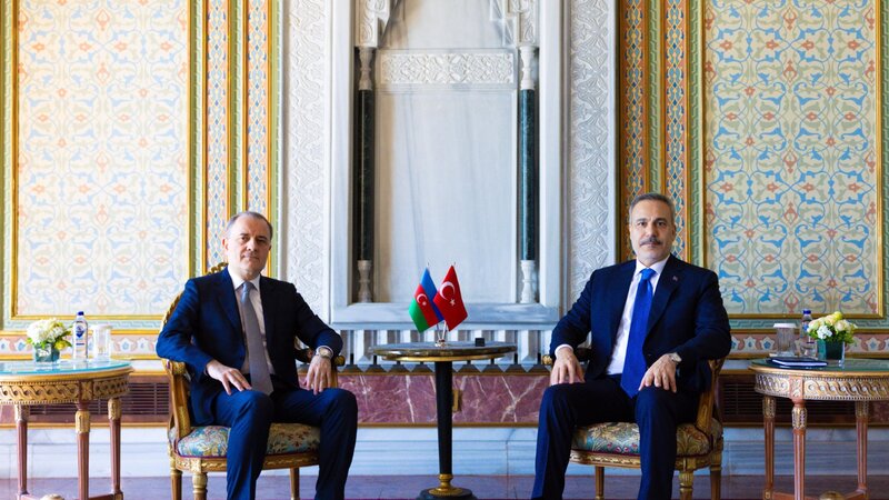 Azərbaycan və Türkiyə XİN rəhbərləri İstanbulda görüşdü