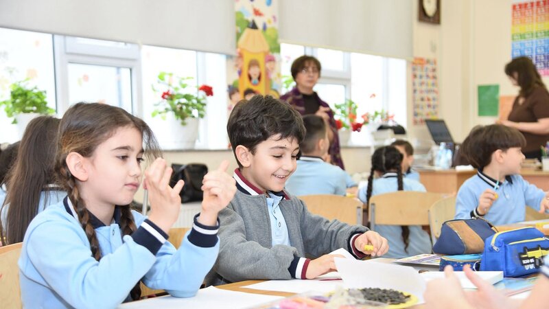 Bakıda buraxılış siniflərini 87 mindən çox şagird bitirir