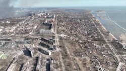Ukrayna ordusu Mariupolu bombardman etdi
