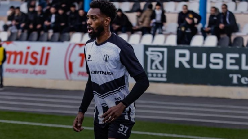 "Karvan-Yevlax" futbolçusu ilə müqaviləni yeniləmədi