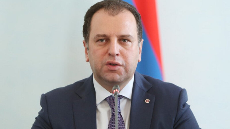 Ermənistanın keçmiş müdafiə naziri barədə həbs qərarı verildi