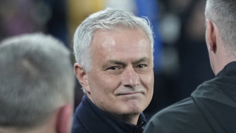 "Real Madrid" Mourinyonu rəsmən açıqladı