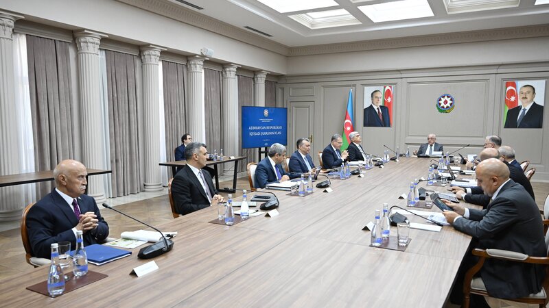 İqtisadi Şuranın iclası keçirilib