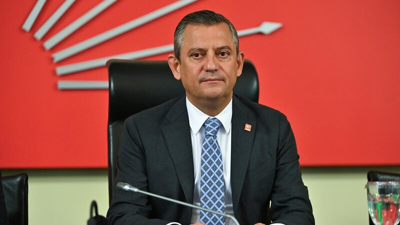 Özgür Özəlin komandasından 28 nəfər istefa verdi - Kılıçdaroğlunun qurultaydan başqa seçimi qalmadı