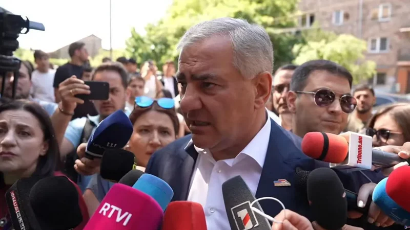 Məhkəmə Karapetyana qarşı ittihamın ləğvi məsələsinə baxılmasını təxirə saldı