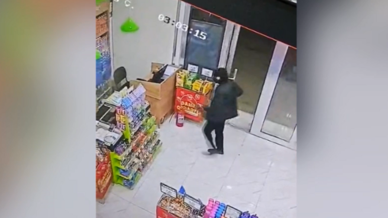 Goranboyda marketə bıçaqla basqın edən şəxs saxlanılıb