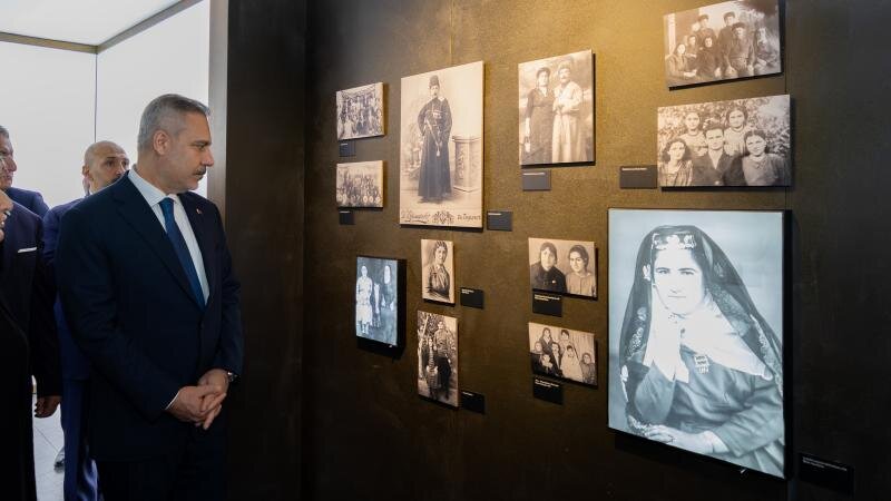 Hakan Fidan “Ahıska türkləri - İtirilmiş sürgünün izləri ilə” sərgisinin açılışına qatıldı