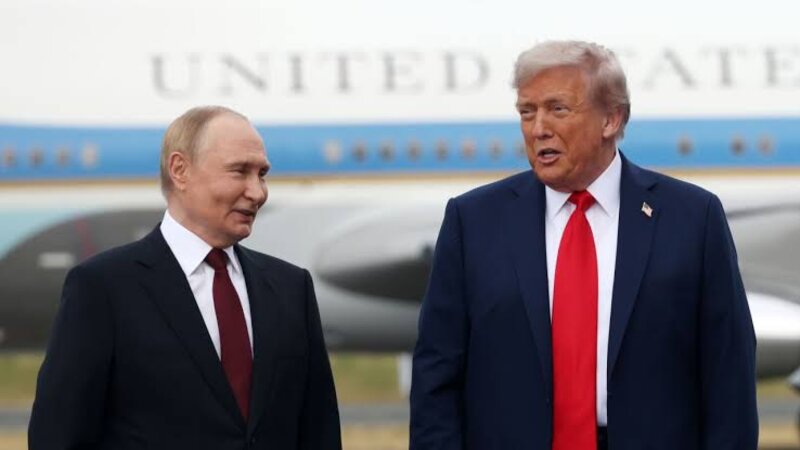 Putin və Tramp arasında telefon danışığı olub