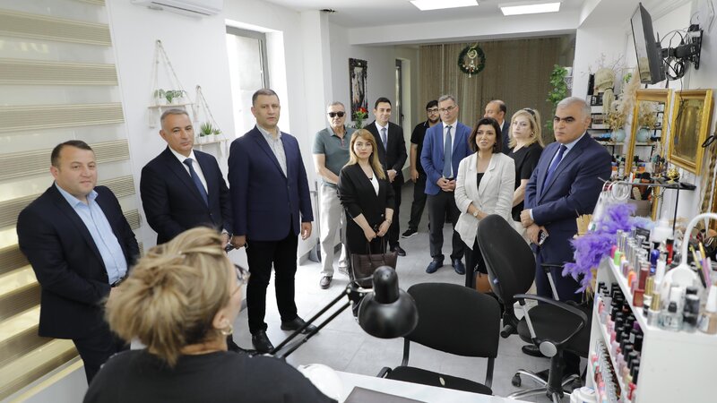Füzulidə özünüməşğulluq proqramı ilə qurulan ailə təsərrüfatlarına infotur təşkil edildi