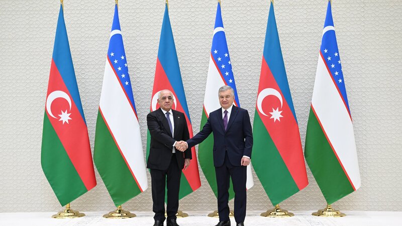 Əli Əsədov Şavkat Mirziyoyevlə görüşdü