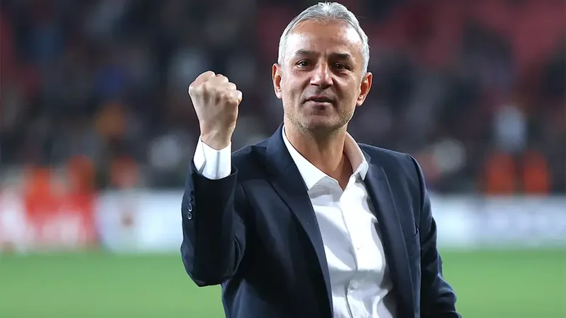 “Fənərbağça" ailəsinə bir borcumuz var və onu hələ ödəyə bilməmişik" -