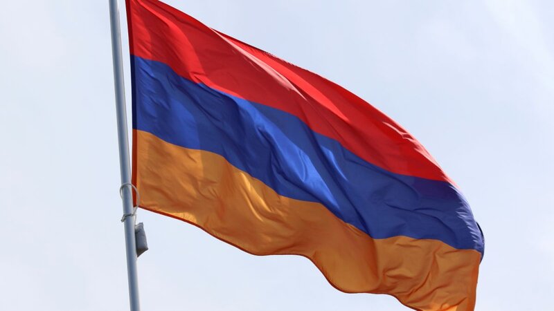 Ermənistan Rusiyadan Arutyunyan və Kostanyanı istəyir