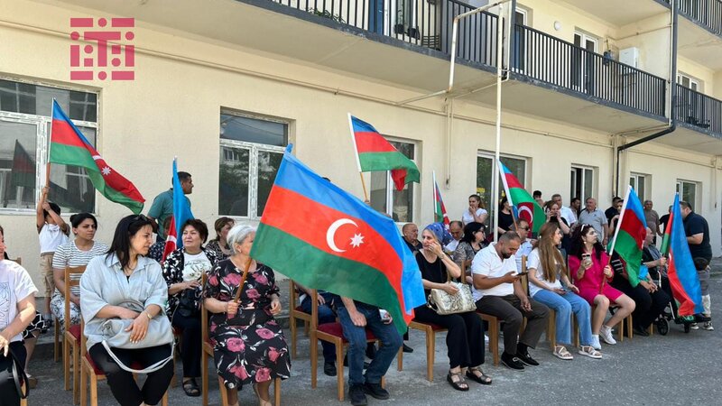 Xankəndi şəhərinə yola salınan köç karvanı mənzil başına çatdı