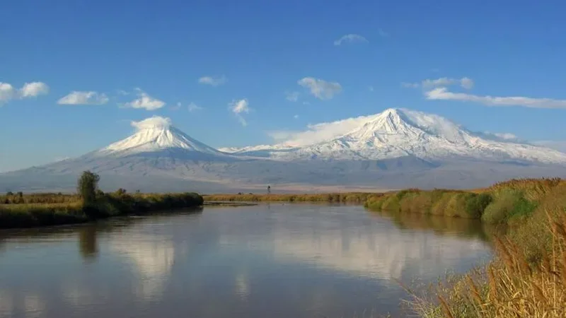 Ermənistan Araz çayı üzərində bənd tikir