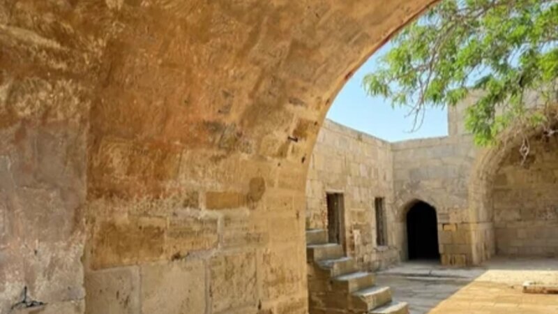 Qaradağda tarixi karvansaraya qanunsuz müdaxilə edildi
