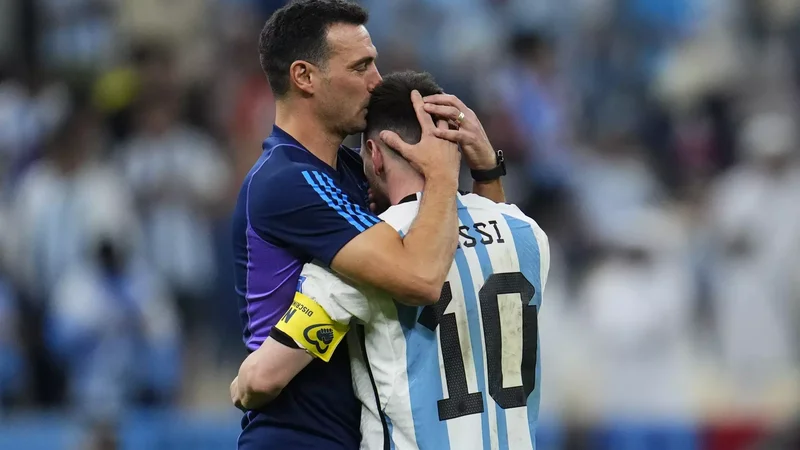 Skaloni: Messi haqqında nə deyəcəyimi bilmirəm