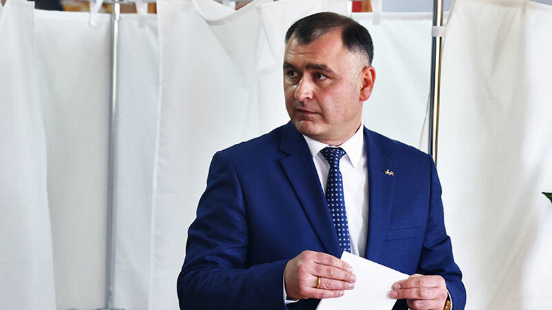Tanınmayan prezident Putinin müşaviri oldu