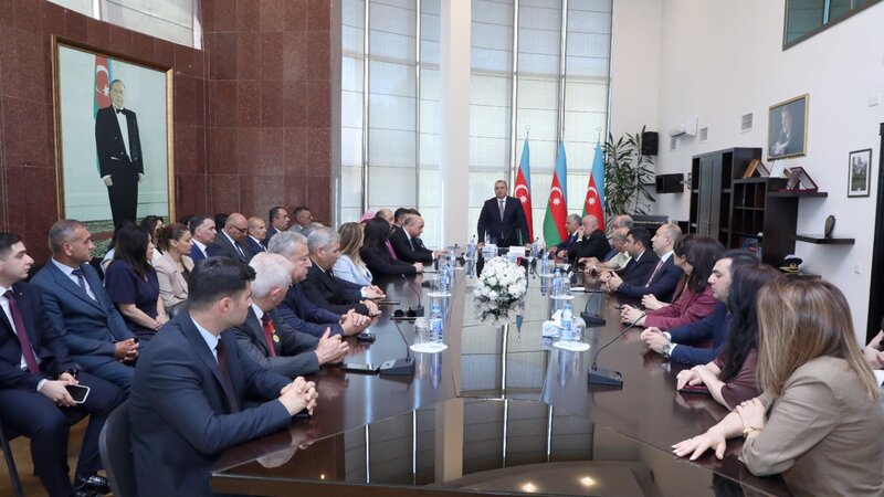 Suraxanıda Dövlət Qulluqçularının Peşə Bayramı qeyd edildi
