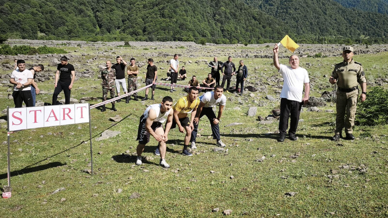 FHN-in Mülki müdafiə qoşunlarında çoxnövçülük idmanı üzrə birincilik keçirilib
