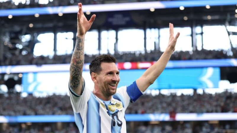Messi: Tanrıdan daha bir çempionluq diləmək çox olardı