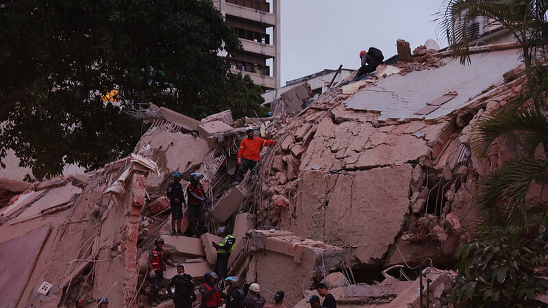 ABŞ Geoloji Xidməti: Venesueladakı zəlzələdə ölənlərin sayı 100 mini keçə bilər -