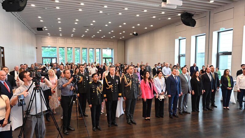 Azərbaycan Silahlı Qüvvələrinin yaradılmasının 108-ci ildönümü Berlində qeyd olundu - FOTO