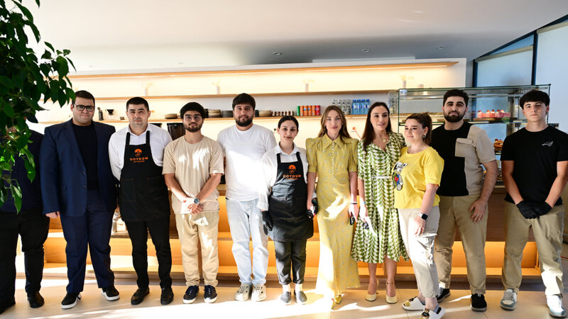 Leyla Əliyeva və Alona Əliyeva Xeyirxahlıq Festivalında iştirak etdilər