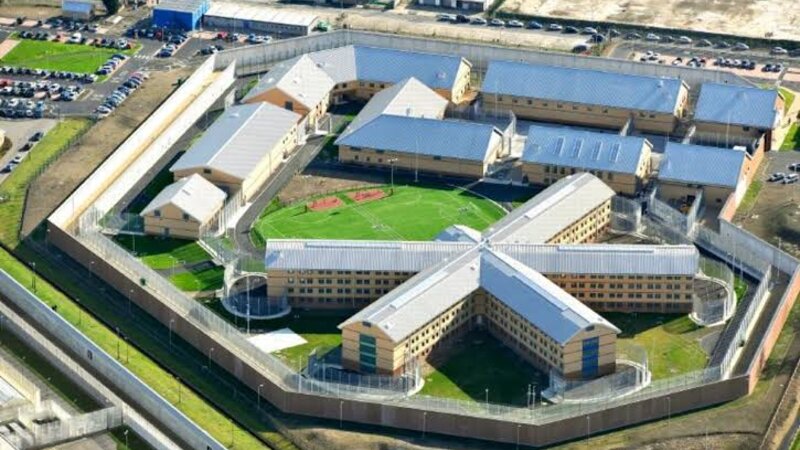 Britaniyada minlərlə məhkum həbsxanalardakı sıxlığa görə azadlığa buraxılacaq