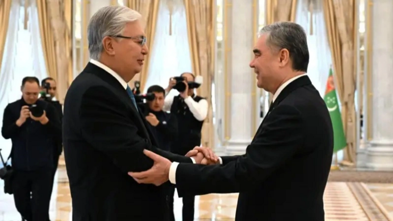Türkmənistan və Qazaxıstan liderləri arasında telefon danışığı oldu