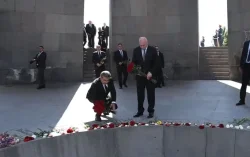 Gürcü nazir qondarma erməni soyqırımı abidəsini ziyarət etdi -