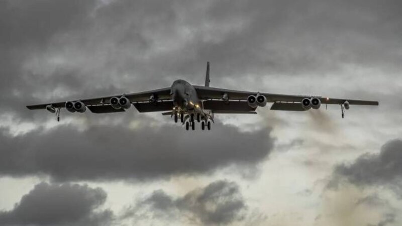 ABŞ Britaniyadakı bazadan B-52 strateji bombardmançılarını çıxarıb