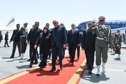 Sahibə Qafarova Ayətullah Seyid Əli Xameneinin vida mərasimində iştirak edib