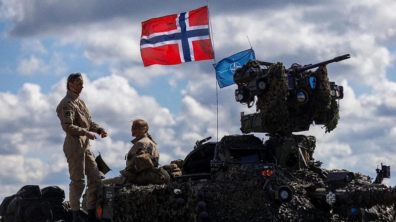 Norveç MN: Ukraynaya raket tədarükü və ödənişi ilə bağlı öhdəlik götürməmişik