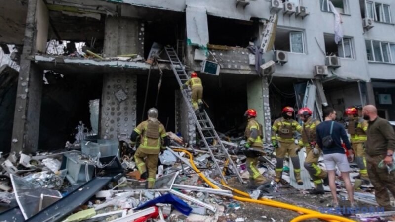 Rusiyanın Kiyevə raket və dron hücumu zamanı 7 nəfər ölüb, 24 nəfər yaralanıb -