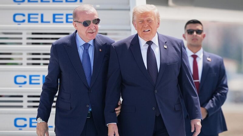 Tramp Türkiyədə səfərdədir