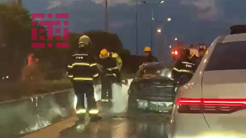 “Şamaxinka”da tunelinin çıxışında avtomobil yanıb, yollarda sıxlıq yaranıb -