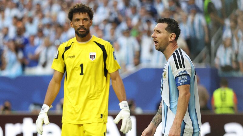 "Marca": Vozinya Messi ilə komanda yoldaşı ola bilər
