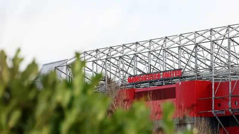 “Mançester Yunayted” 100 minlik yeni stadion layihəsini təqdim etdi