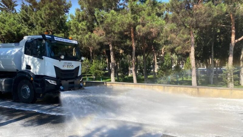 Bakının 544 küçəsi yuyulub