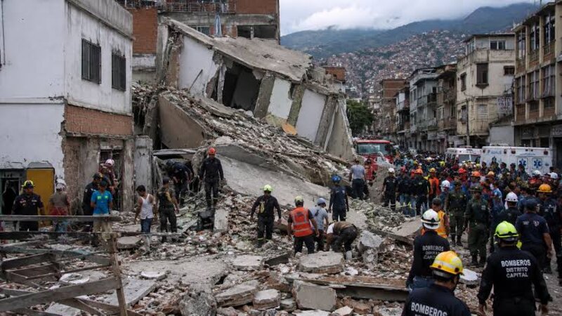 Venesuelada zəlzələ qurbanlarının sayı 4 490-a çatıb