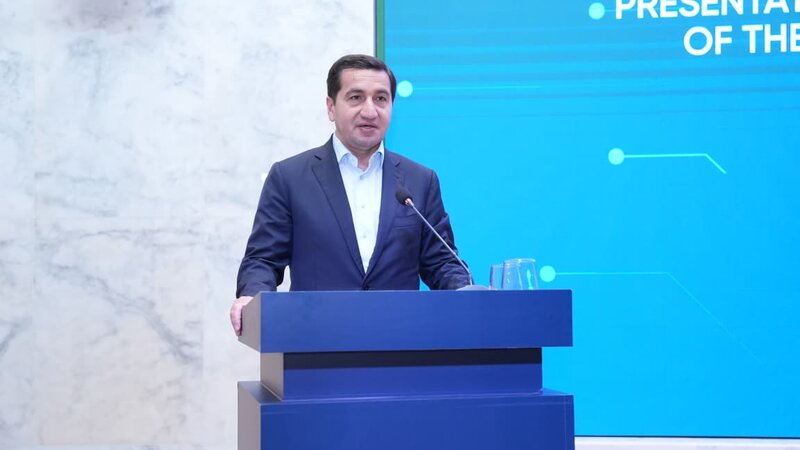Hikmət Hacıyev: D-8 Media Mükəmməllik Mərkəzi mühüm platformadır