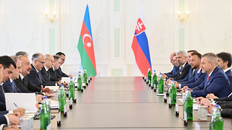 Prezident İlham Əliyevin Şuşada Slovakiya Prezidenti ilə geniş tərkibdə görüşü olub -