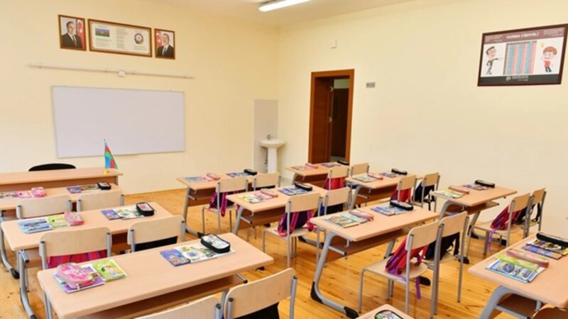Məktəblərdə tədris ili başladı, 1,6 milyon şagird təhsilini davam etdirir
