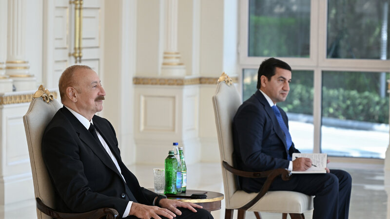 Prezident İlham Əliyev Kambocanın Azərbaycanda yeni təyin olunmuş səfirinin etimadnaməsini qəbul edib