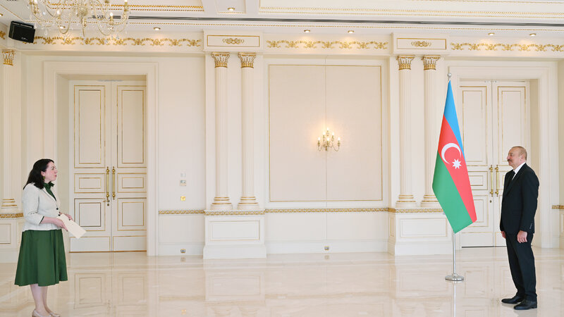 Prezident İrlandiyanın Azərbaycanda yeni təyin olunmuş səfirinin etimadnaməsini qəbul etdi