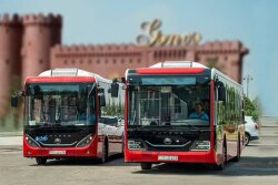 Gəncədə sərnişin "BakuBus"dan yıxılaraq xəsarət alıb